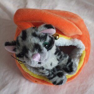 Maplelea Bengal Cat Chapta and His House